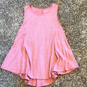 Women’s pink tank top